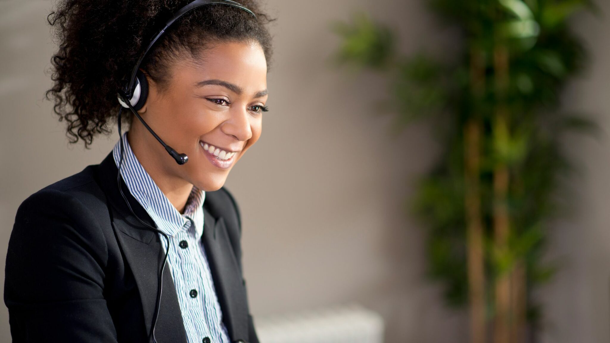 Customer Service Vs Customer Experience: 5 Key Differences