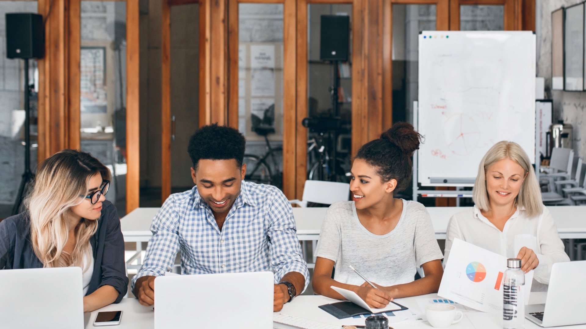 Embracing the Rise: Unveiling the Benefits of Stand-Up Desks